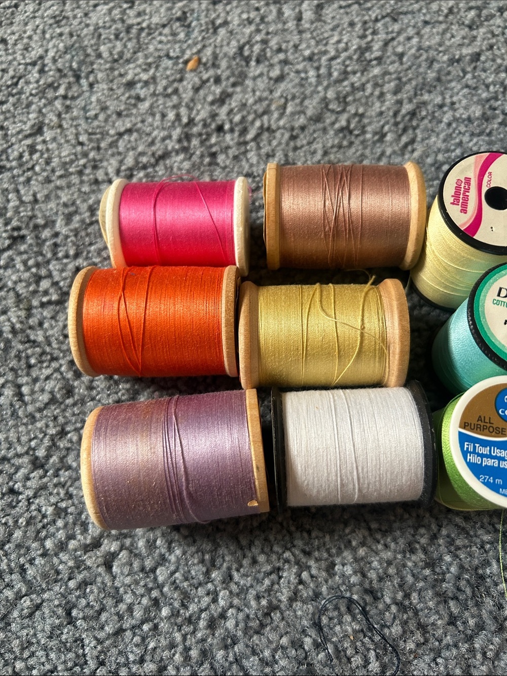 Mixed Sewing Thread Spools - Assorted Colors - Picture 2 of 3